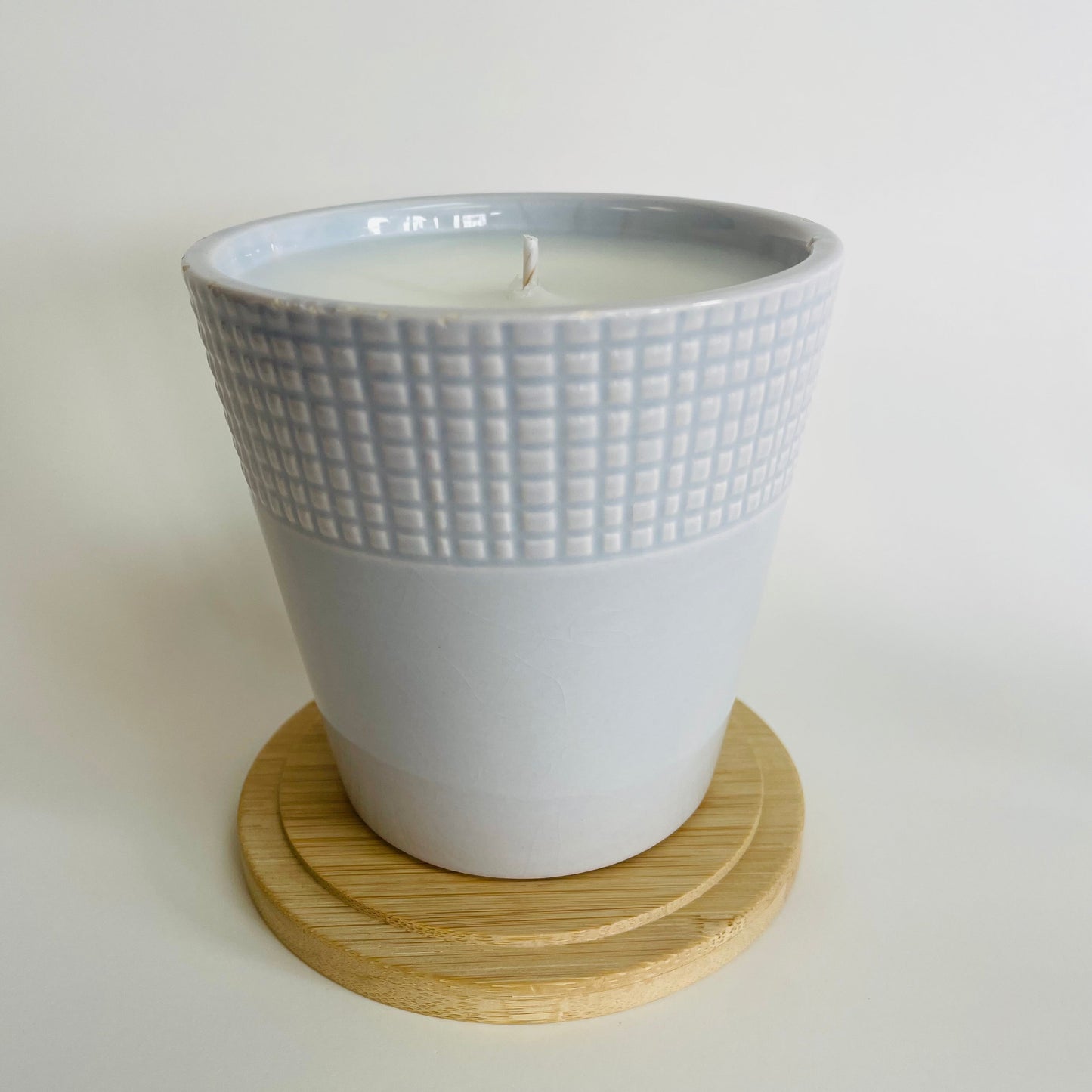 Velvet Candle - Whiskey, Cedarwood, Spiced Lavender