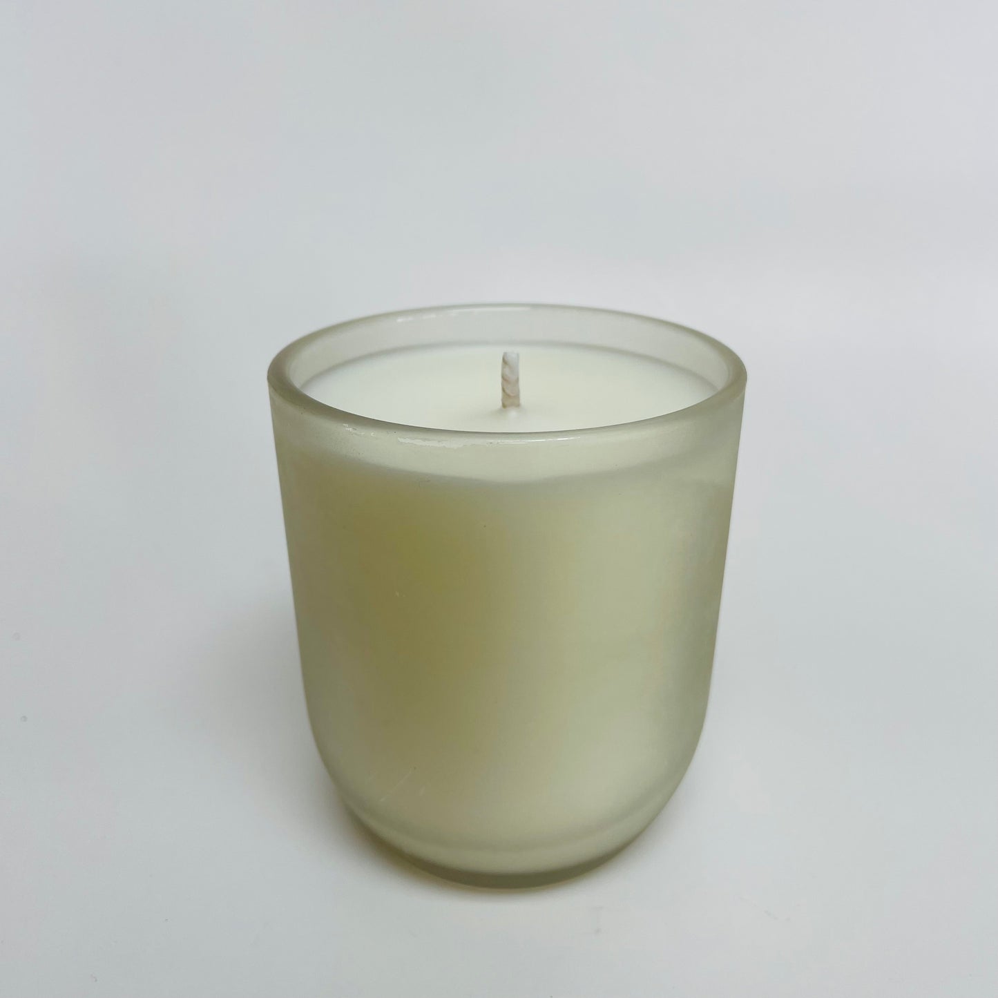 Lakeside Candle - Fresh Cotton, Ylang Ylang, Rosehip