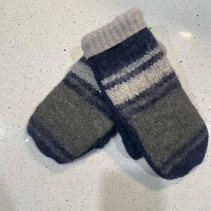 Wool Mittens_