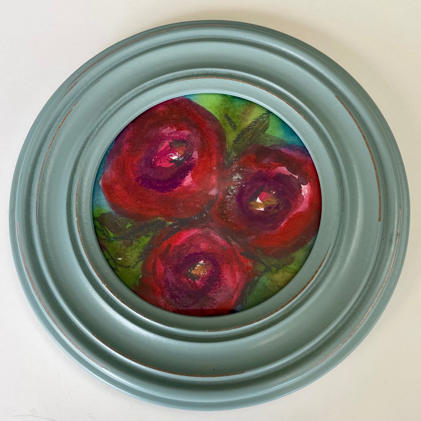 Framed Art in Wooden Circle Frame_