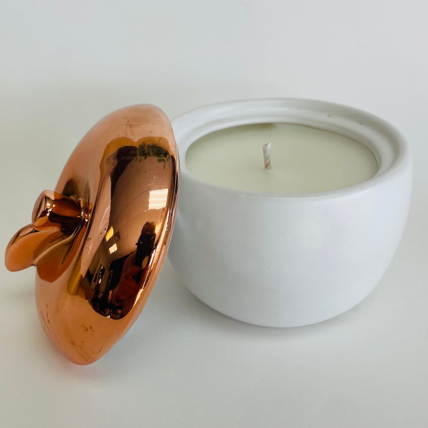 Summer Vibe Candle  - Fresh Peach, Coconut, Wild Berries