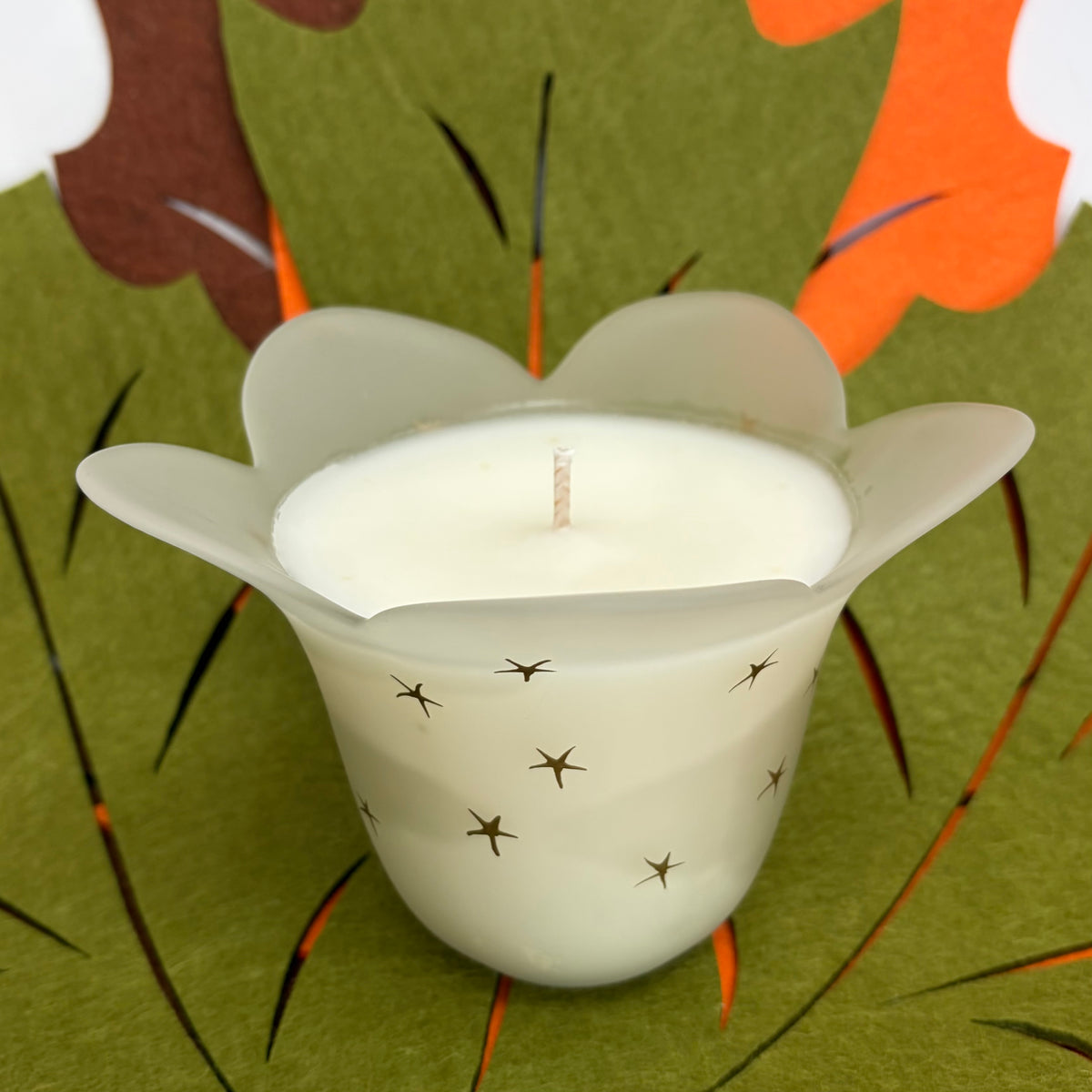 Fall Crunch Candle - Sage, Juniper Berry, Cedarwood, Soft Florals