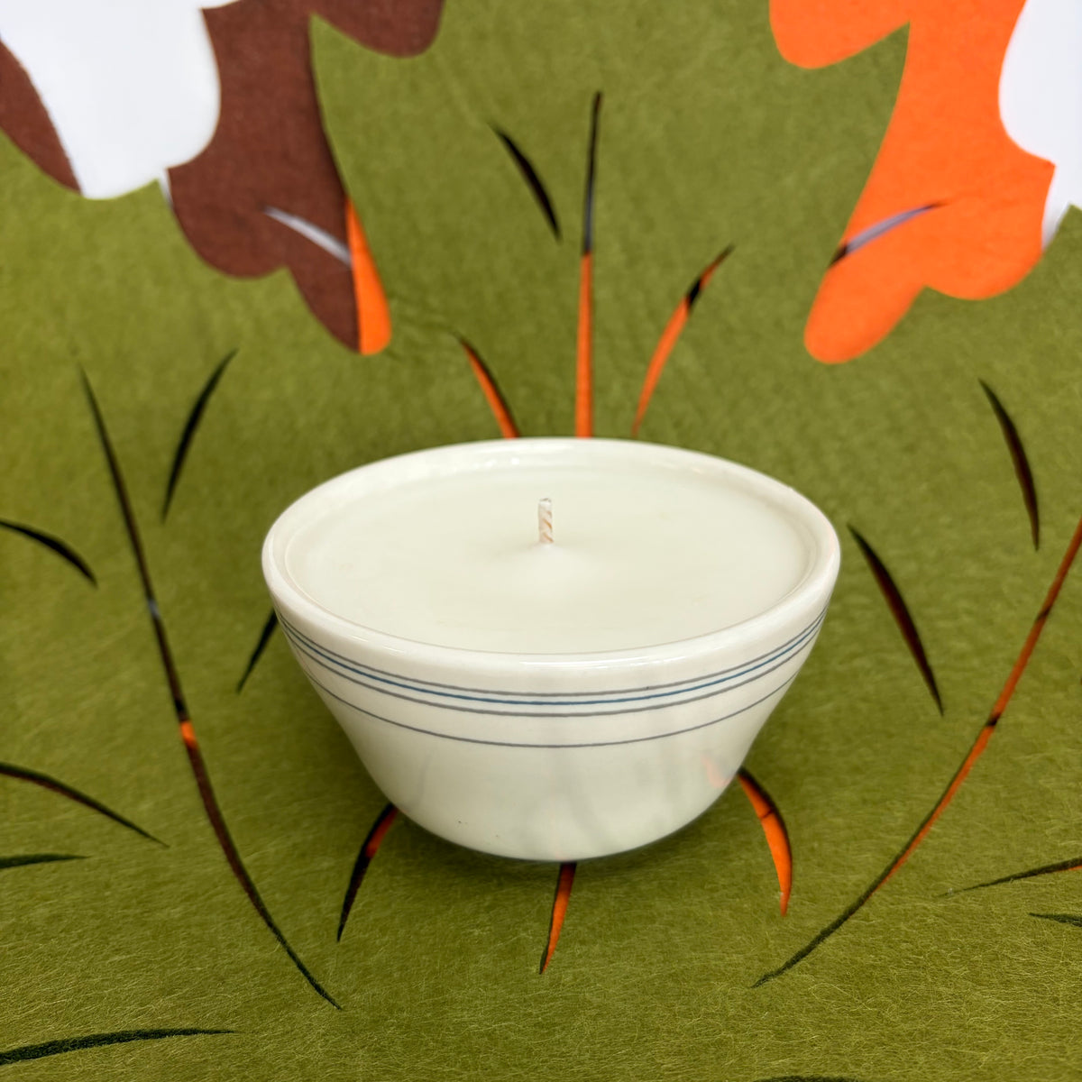 Fall Crunch Candle - Sage, Juniper Berry, Cedarwood, Soft Florals