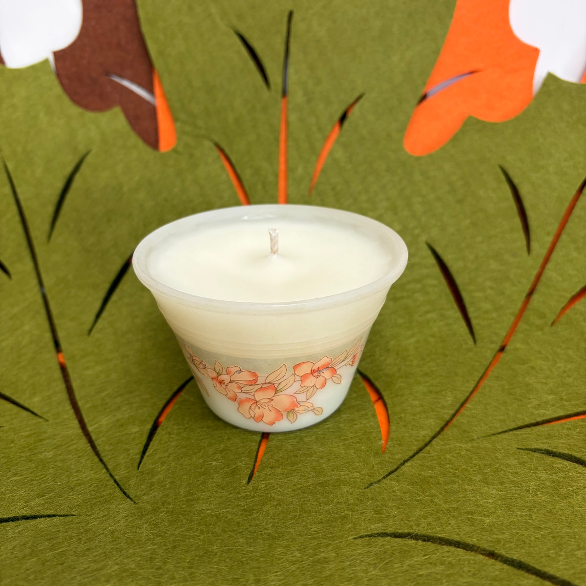 Fall Crunch Candle - Sage, Juniper Berry, Cedarwood, Soft Florals