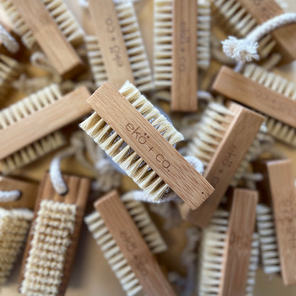 Nail Brush - Wood and Sisal