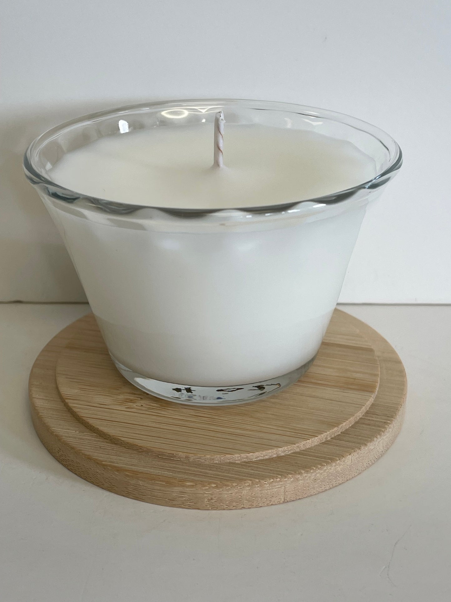 Velvet Candle - Whiskey, Cedarwood, Spiced Lavender